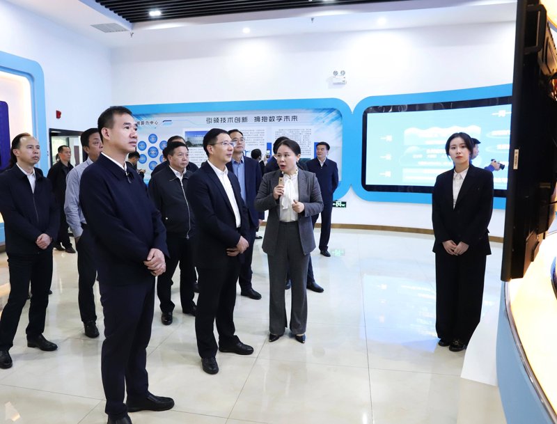 国际商务咨询:优势与劣势对比分析